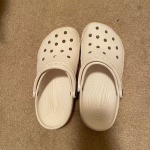 womens crocs 7